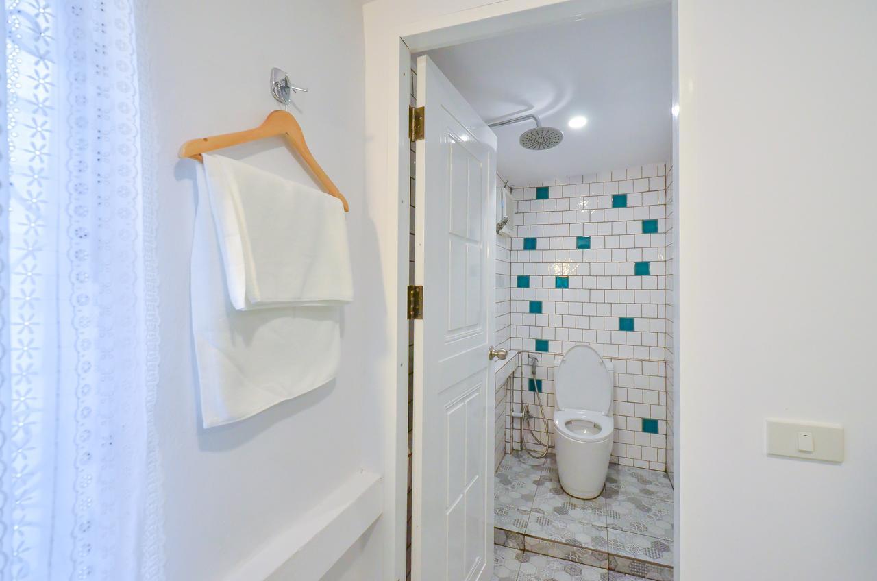 Baan Baan Hostel - Sha Plus Phuket Ngoại thất bức ảnh