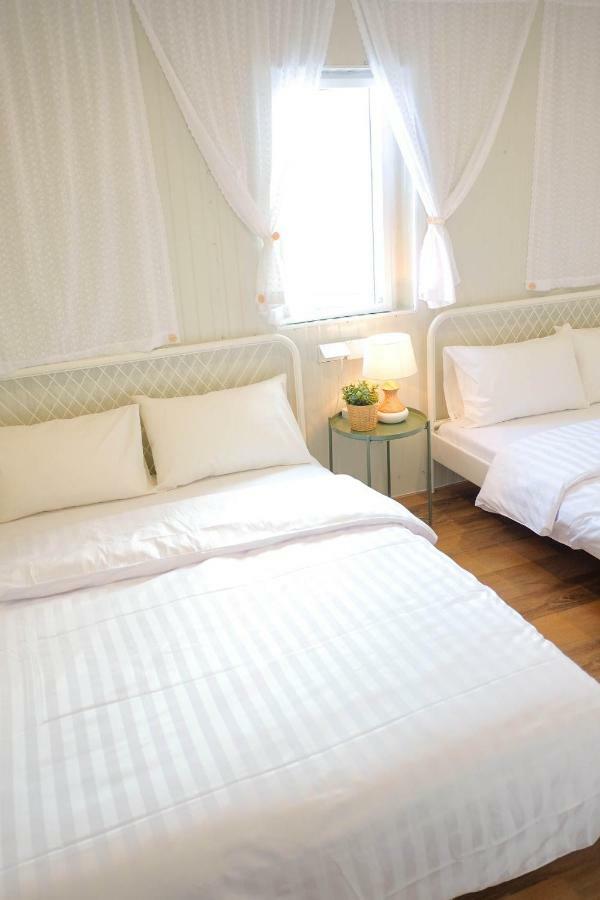Baan Baan Hostel - Sha Plus Phuket Ngoại thất bức ảnh